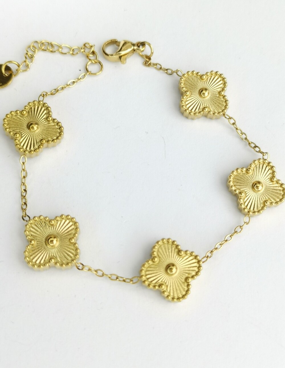 Premium  flower  Bracelet in gold Over Stainless Steel 🆕 7-8"